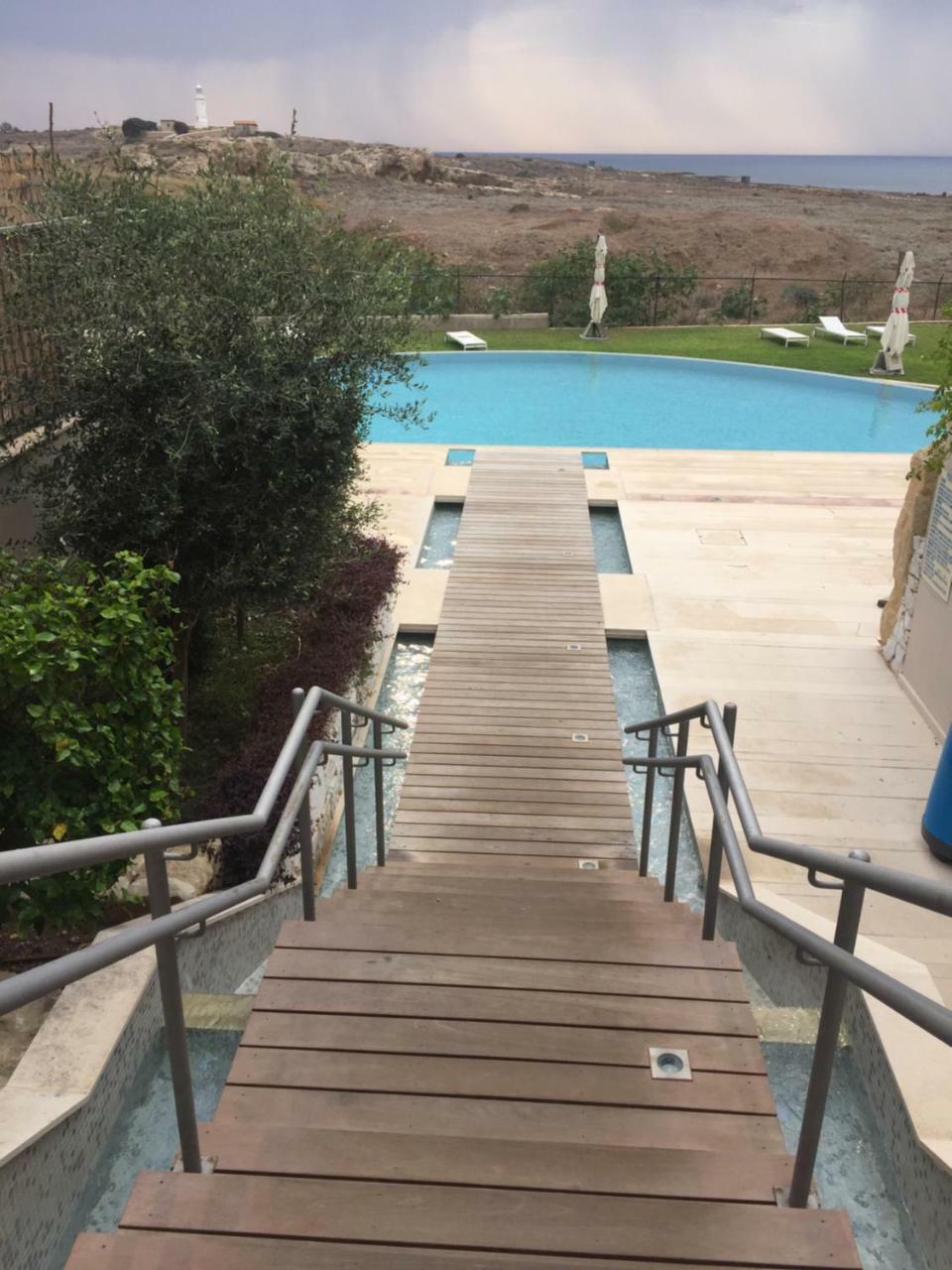 Lingna Luxury Apartment Lighthouse Paphos 外观 照片